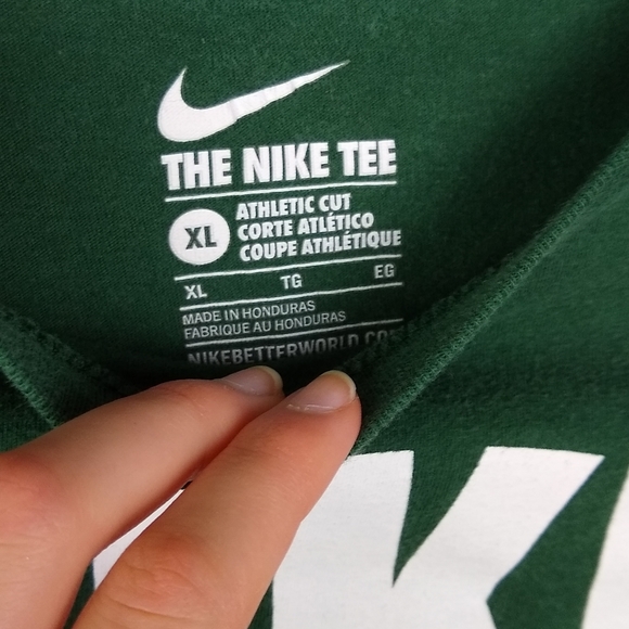 Nike Athletics Green Shirt - Picture 2 of 4